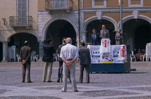 In piazza con...