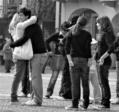 Ragazzi in piazza